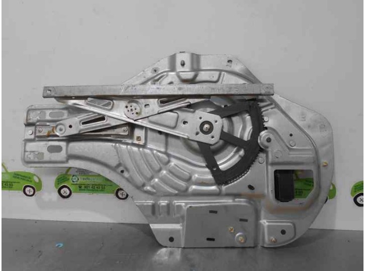 Replacement front left window regulator for Hyundai Tucson (JM) 2.0 CRDi CAT OEM IAM reference 824702E010 2 PINS 5 DOORS