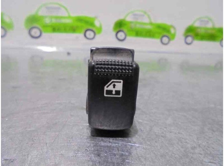 Replacement rear right window switch for Hyundai Tucson (JM) 2.0 CRDi CAT OEM IAM reference 935802E150G8 