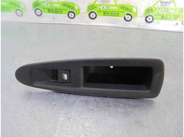 Replacement rear left window lift switch for Citroën C4 Saloon 1.6 16v cat (NFU / TU5JP4) OEM IAM reference 9650912777 