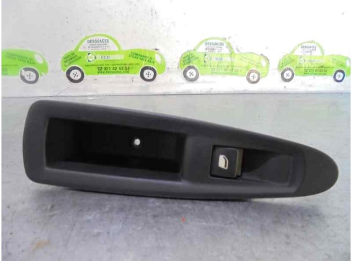 Replacement rear right window lift switch for Citroën C4 Saloon 1.6 16v cat (NFU / TU5JP4) OEM IAM reference 9650912777 
