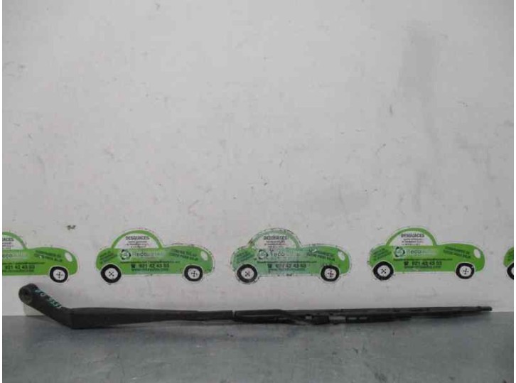 Recambio de brazo limpia delantero derecho para opel monterey 3.0 dti cat referencia OEM IAM   