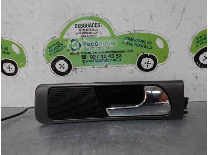 Recambio de maneta interior trasera derecha para audi a6 avant (4b5) 2.4 v6 30v referencia OEM IAM CAJA 3 