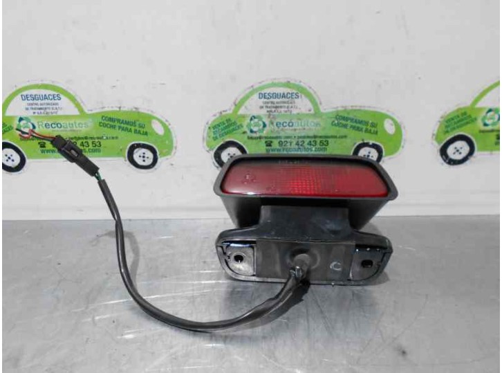 Recambio de luz central de freno para kia pride 1.3 cat referencia OEM IAM 16651580 16651580 