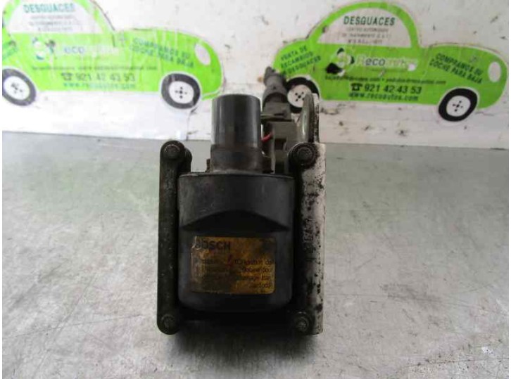 Replacement ignition coil for Volvo S70 sedan 2.5 CAT OEM IAM reference 880100 0221601012 BOSCH