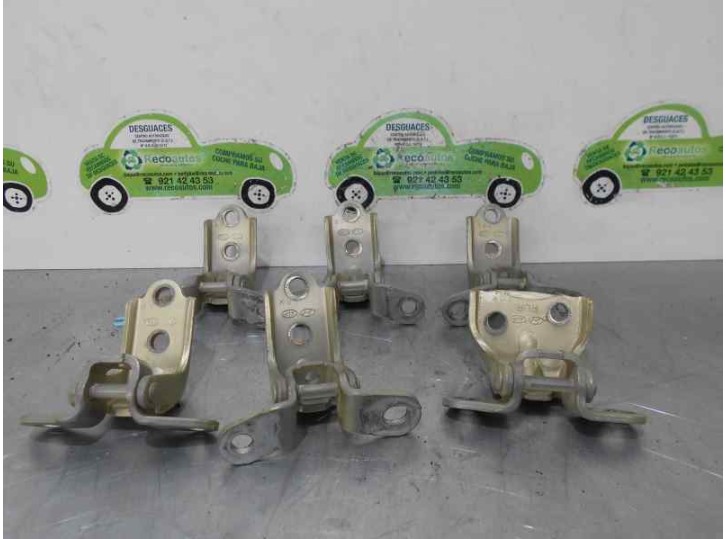 Replacement door hinge for Hyundai Tucson (JM) 2.0 CRDi CAT OEM IAM reference 793102E000 