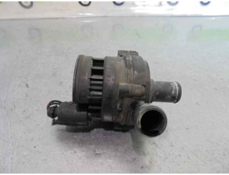 Recambio de bomba agua para mercedes-benz clase m (w164) 3.0 cdi cat referencia OEM IAM A2118350364 0392023000 BOSCH