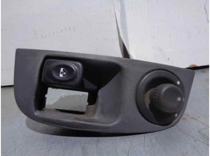 Recambio de mando elevalunas delantero izquierdo para renault megane i fase 2 berlina (ba0) 1.9 dti diesel cat referencia OEM IA