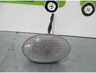 Replacement left side marker light for Hyundai Tucson (JM) 2.0 CRDi CAT OEM IAM reference 9233025500 