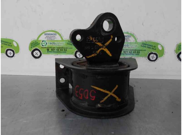 Replacement engine mount for Ford Transit mod.2000 open body 2.0 TD CAT OEM IAM reference 03C0248 