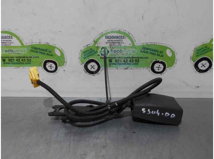 Recambio de enganche cinturon para kia cerato 1.6 cat referencia OEM IAM 5 PUERTAS