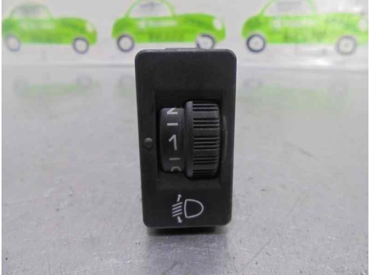 Replacement dashboard light switch for Citroën Berlingo dashboard 1.6 16V HDI OEM IAM reference 96384422XT 