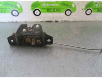 Replacement trunk / tailgate lock for Citroën Saxo 1.1 OEM IAM reference 871951 5 DOORS