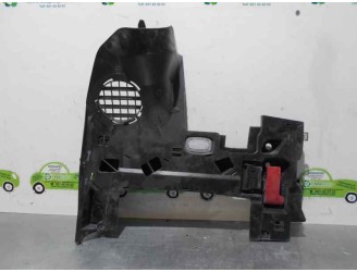 Recambio de molduras delanteras para mercedes-benz clase c (w205) lim. c 220 cdi bluetec (205.004) referencia OEM IAM A205680030