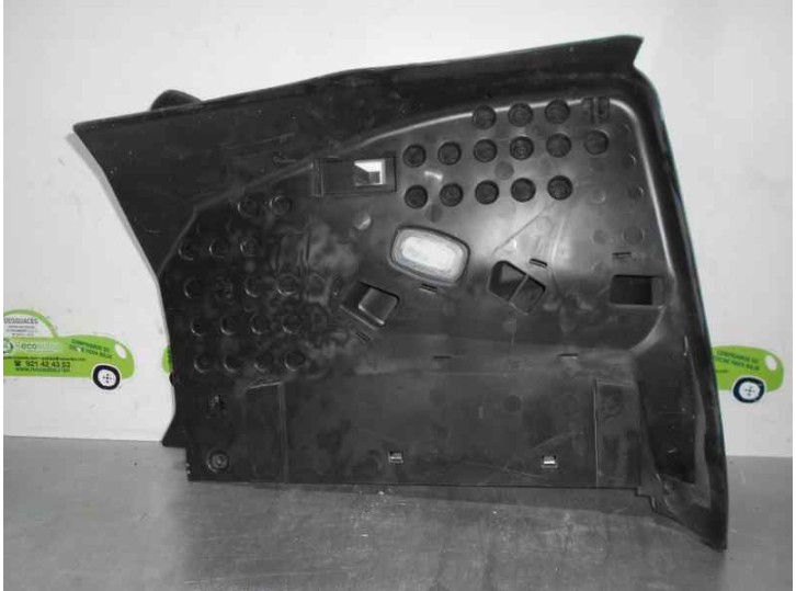 Recambio de molduras delanteras para mercedes-benz clase c (w205) lim. c 220 cdi bluetec (205.004) referencia OEM IAM A205880040