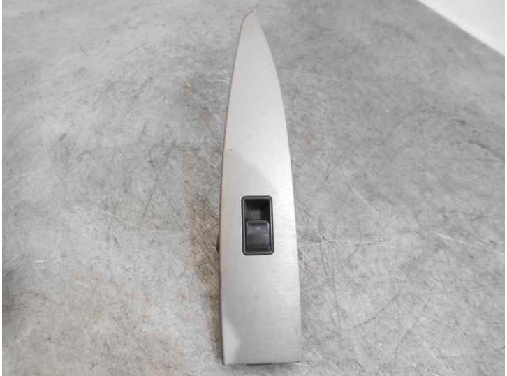 Recambio de mando elevalunas delantero derecho para toyota avensis (t27) 2.2 d-4d cat referencia OEM IAM 8481005070 