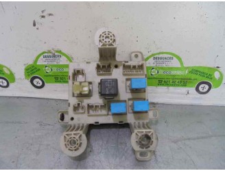 Recambio de caja reles / fusibles para toyota previa (r30) 2,0 d-4d terra referencia OEM IAM 0360435E20  