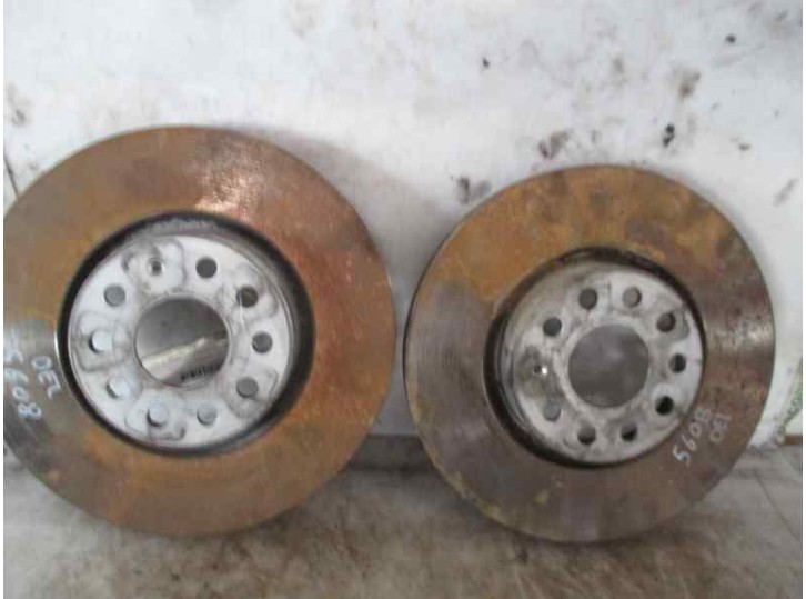 Replacement front brake disc for Volkswagen Tiguan (5N2) 2.0 TDI OEM IAM reference 