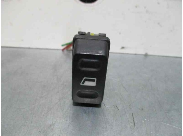Recambio de mando elevalunas trasero derecho para citroën xsara berlina 1.9d seduction referencia OEM IAM 