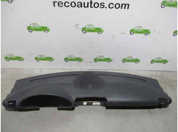 Recambio de salpicadero para mercedes-benz clase c (w203) familiar 1.8 cat referencia OEM IAM NEGRO 