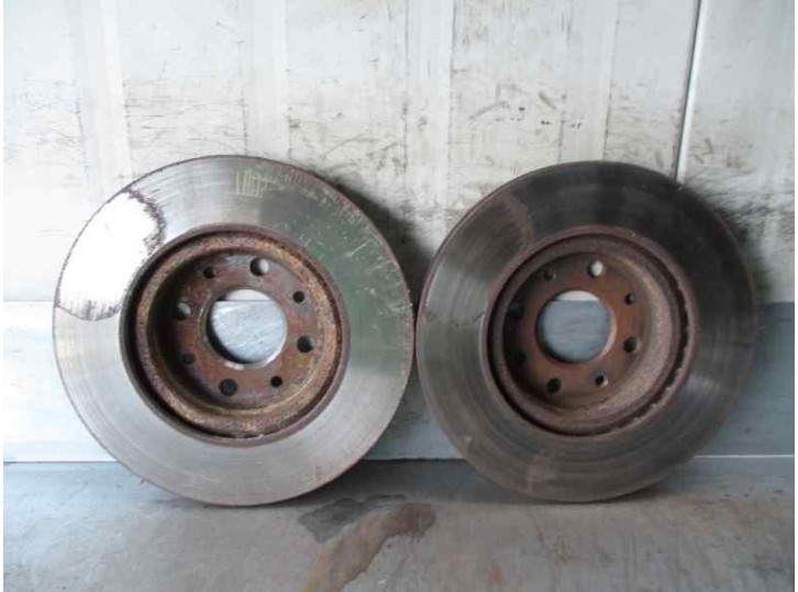 Replacement front brake disc for Fiat Brava (182) 1.9 JTD cat OEM IAM reference 