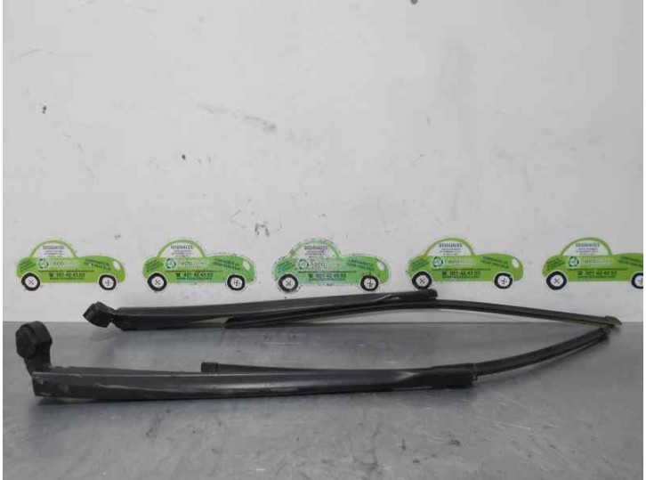 Recambio de brazo limpia delantero derecho para seat leon (1p1) comfort limited referencia OEM IAM 