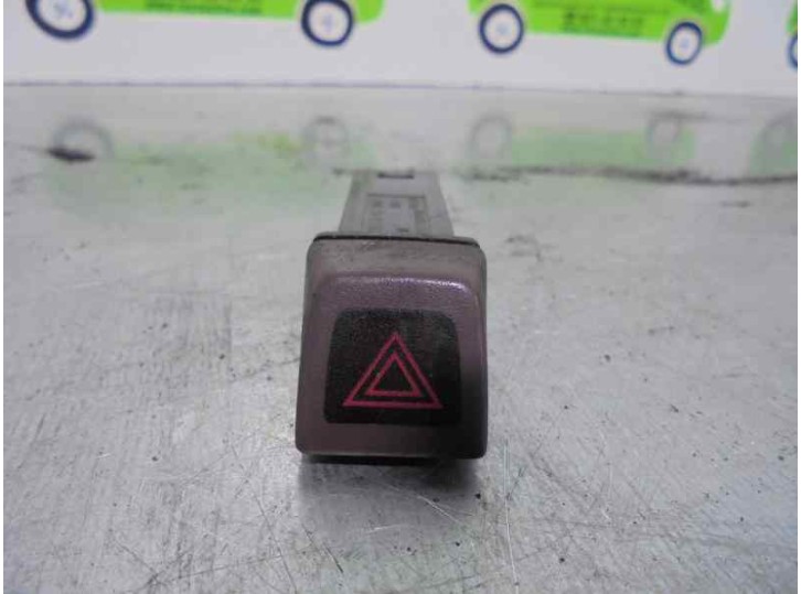 Recambio de warning para volvo c30 t5 momentum referencia OEM IAM 30739296 07W115 