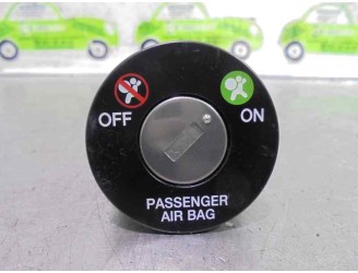 Recambio de boton airbag para kia sorento 2.5 crdi referencia OEM IAM 