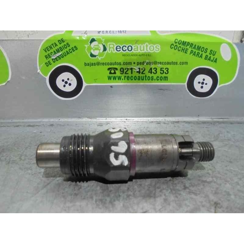 Recambio de inyector para peugeot 205 berlina 1.8 diesel cat referencia OEM IAM  LCR6735203D LUCAS