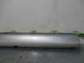 Replacement side skirt for Kia Sorento 2.5 CRDi OEM IAM reference 