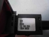 Replacement hazard warning switch for Opel Signum 1.9 16V CDTI CAT (Z 19 DTH / LRD) OEM IAM reference 13138255 