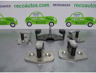 Recambio de bisagra puerta para opel zafira b 1.7 16v cdti referencia OEM IAM   