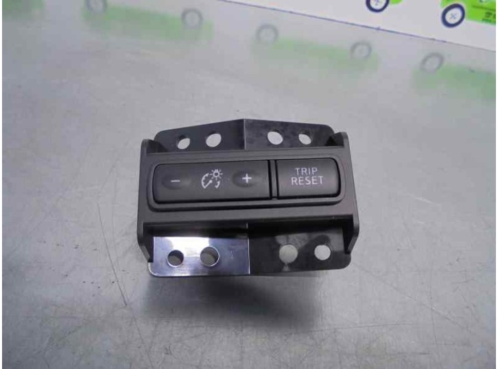 Recambio de mando para nissan qashqai (j11) 360 referencia OEM IAM 50424C 