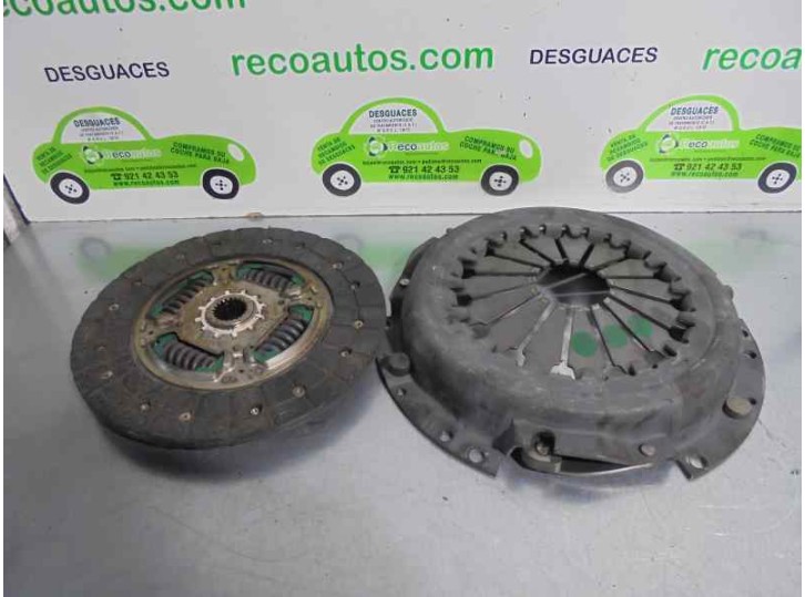 Recambio de kit embrague para toyota yaris (ncp1/nlp1/scp1) 1.4 turbodiesel cat referencia OEM IAM  308272700115029 SACHS