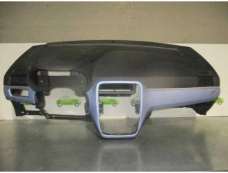 Recambio de salpicadero para fiat grande punto (199) 1.4 cat referencia OEM IAM NEGRO 