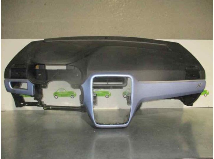 Recambio de salpicadero para fiat grande punto (199) 1.4 cat referencia OEM IAM NEGRO 