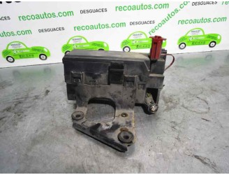 Recambio de caja reles / fusibles para chrysler pt cruiser (pt) 1.6 16v cat referencia OEM IAM 4794741AD 71548079 