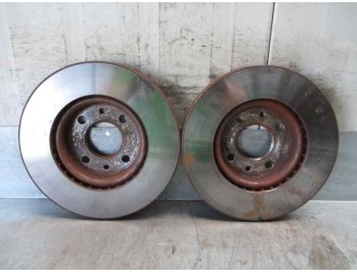 Recambio de disco freno delantero para fiat linea (323_, 110_) 1.3 d multijet (323axb11, 323axb1a) referencia OEM IAM 