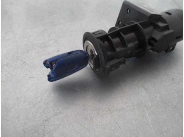 Replacement ignition switch for Fiat Punto sedan (188) 1.2 cat OEM IAM reference 46753084 