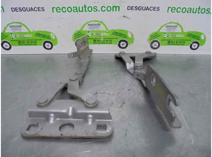 Replacement hood hinge for Citroën Xsara Saloon 1.6i Exclusive OEM IAM reference 