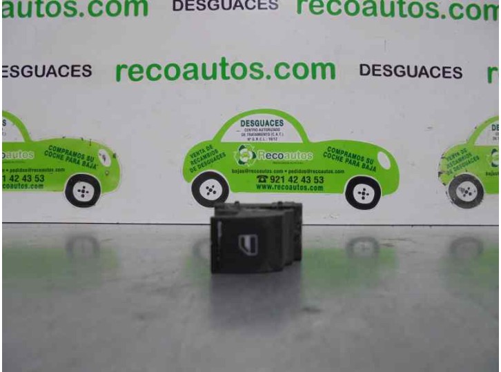 Recambio de mando elevalunas trasero izquierdo para volkswagen passat berlina (3c2) 2.0 tdi referencia OEM IAM 