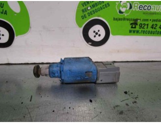 Recambio de interruptor para renault megane ii berlina 3p 1.9 dci diesel referencia OEM IAM 8200168239B  