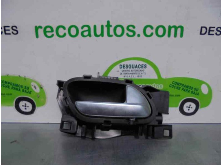 Replacement front right interior door handle for Peugeot 208 1.4 HDi FAP OEM IAM reference 96555516VV BOX 1 