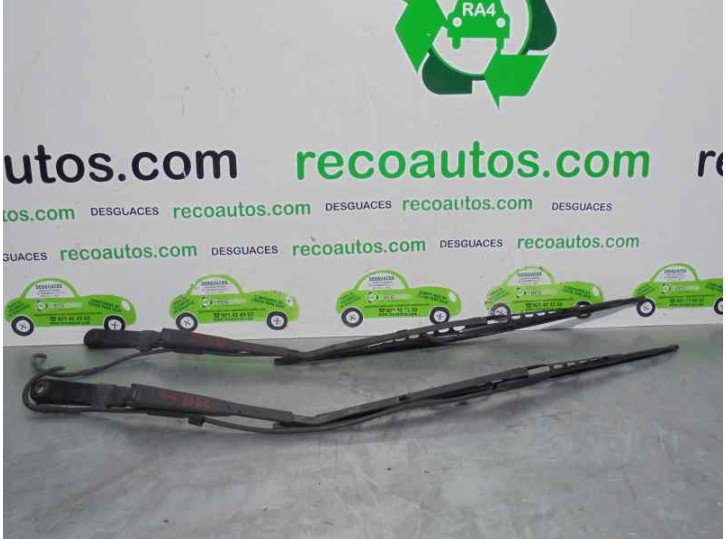 Recambio de brazo limpia delantero derecho para iveco daily caja cerrada (1999 =>) 2.3 diesel cat referencia OEM IAM 504023733 