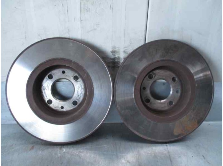 Recambio de disco freno delantero para renault megane ii classic berlina 1.5 dci diesel referencia OEM IAM 54127192 162651 