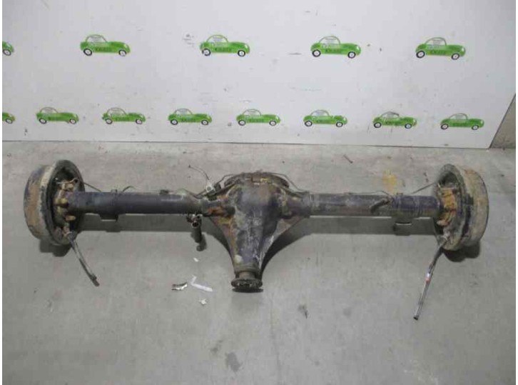 Recambio de puente trasero para nissan vanette cargo (hc23) 2.3 diesel referencia OEM IAM TAMBOR 5 TORNILLOS BURRA 17