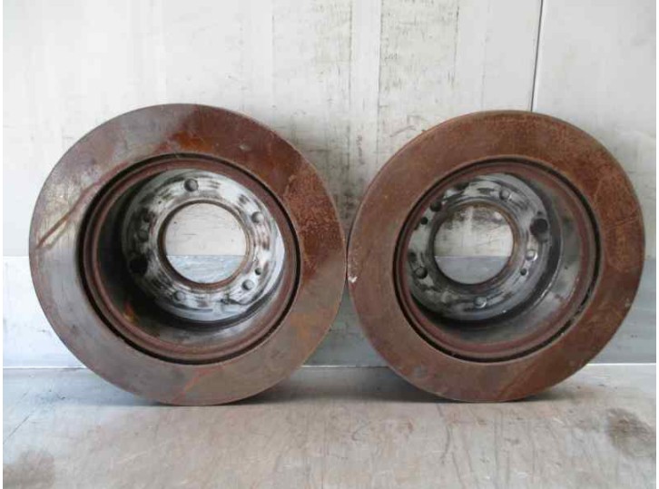 Recambio de disco freno trasero para kia sorento 2.5 crdi cat referencia OEM IAM 584113E300  