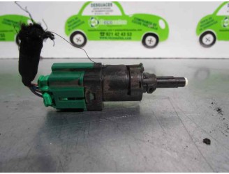 Recambio de interruptor para peugeot 208 1.4 hdi fap referencia OEM IAM 9670430580 