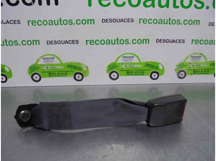 Replacement seat belt buckle for Hyundai Galloper Santano 2.0 OEM IAM reference 5 DOORS