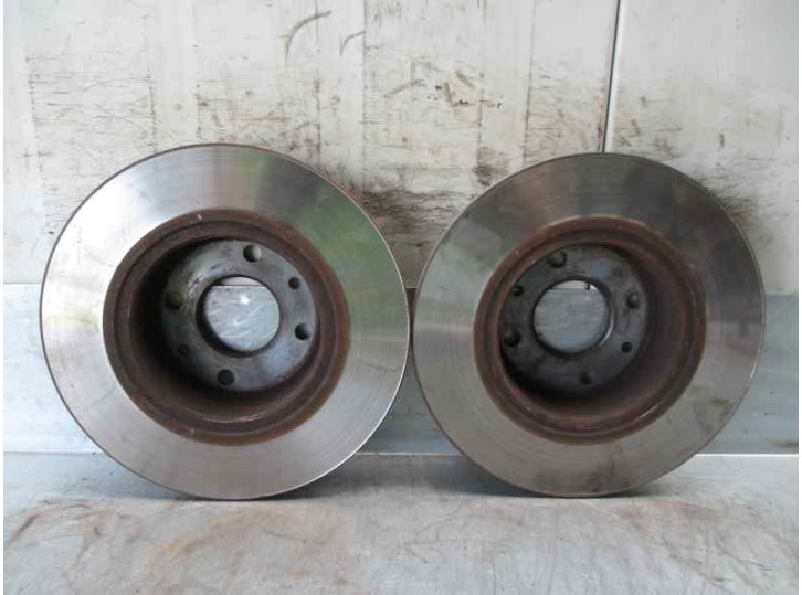 Recambio de disco freno trasero para lancia lybra berlina 2.0 20v cat referencia OEM IAM 726B2 