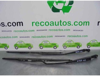 Replacement front right wiper arm for Volkswagen Passat Saloon (3B2) 1.8 OEM IAM reference 